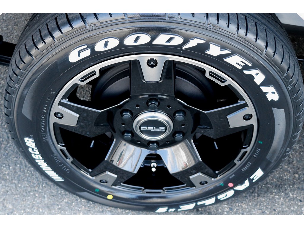 Ｄｅｌｆ０３　１７インチ　ナスカーホワイトレタータイヤをセット！！