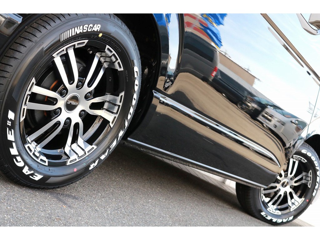 サイドラインを彩るアルミフェイス☆彡