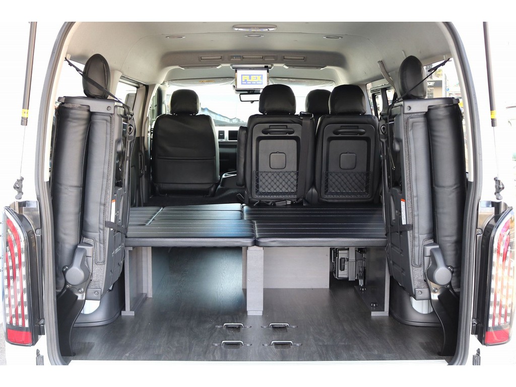 広々スペースはハイエースの魅力ですね☆