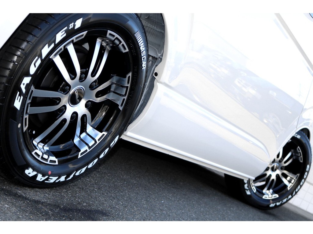 サイドラインを彩るアルミフェイス☆彡