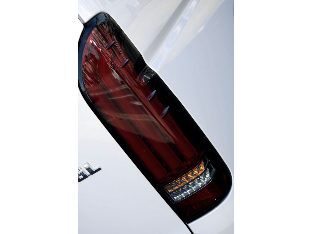 アルティメットＬＥＤテールランプをセット！！