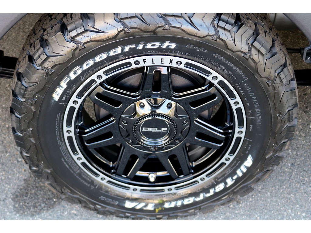 Ｄｅｌｆ０４　１６インチ　ＢＦグッドリッチタイヤをセット！！