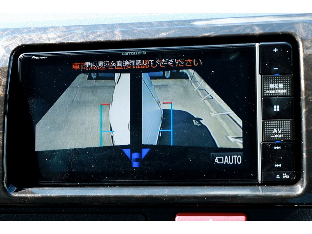 サイドカメラもナビで確認ができますよ☆
