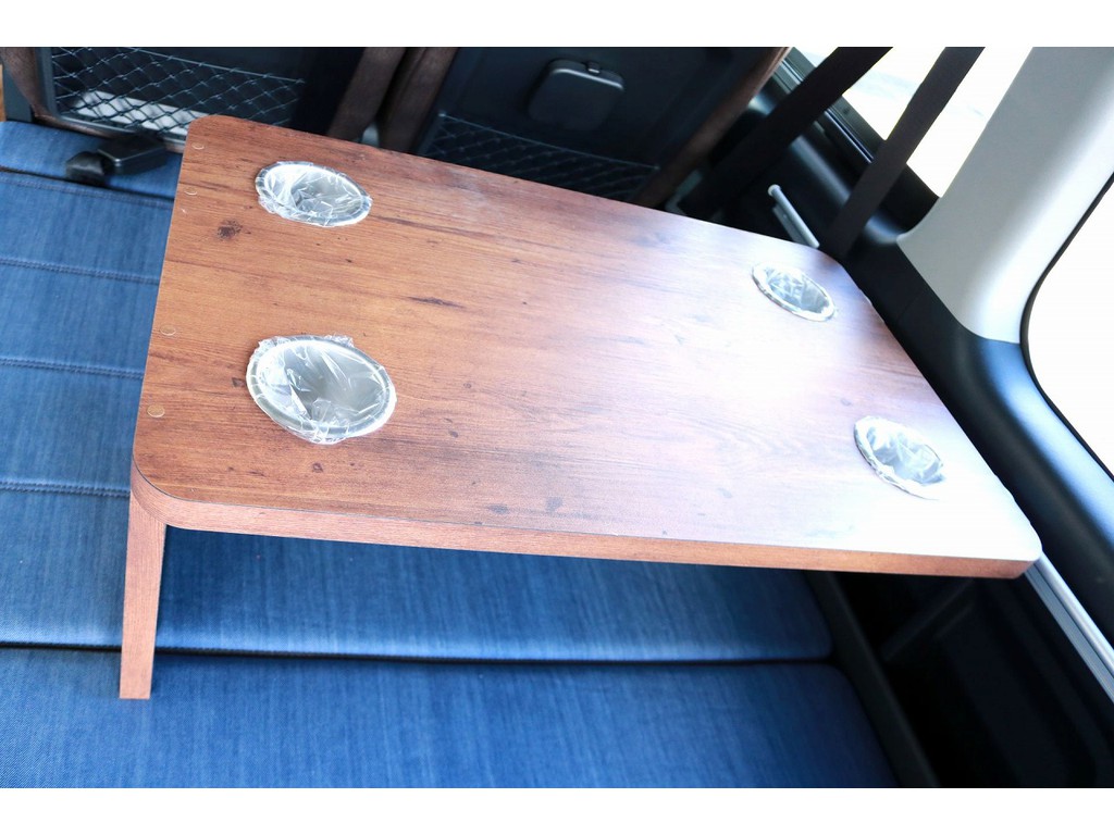 テーブルも内装に合わせてシックな内容になってますよ☆