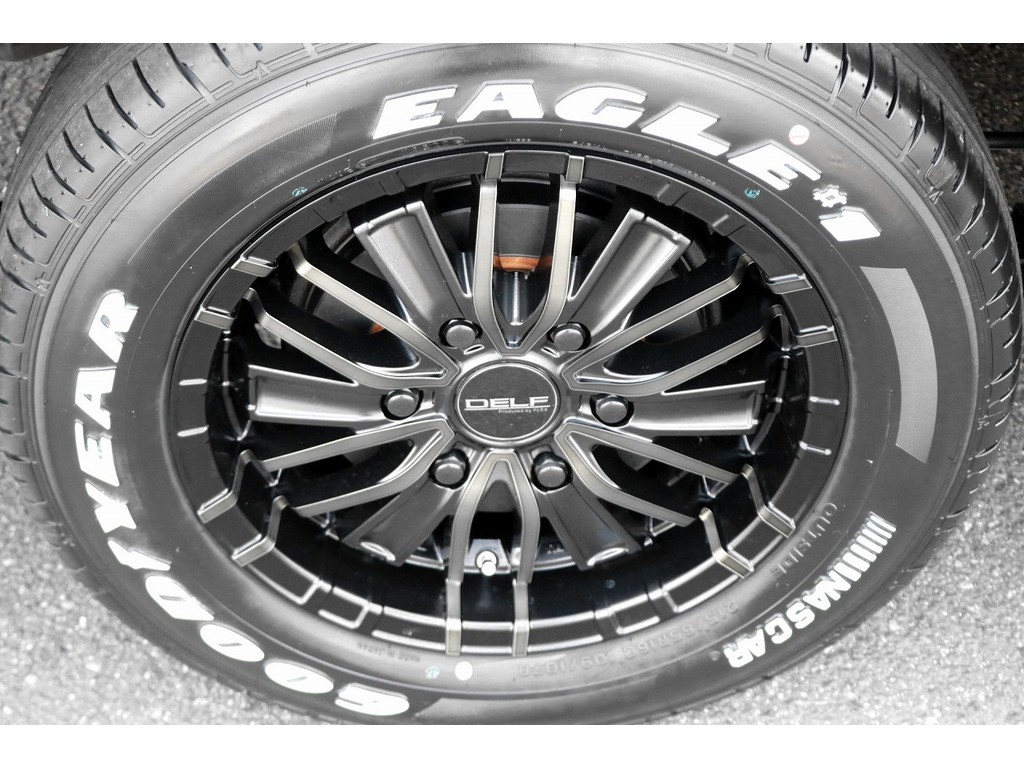 Ｄｅｌｆ０１　１６インチ　ナスカーホワイトレタータイヤをセット！
