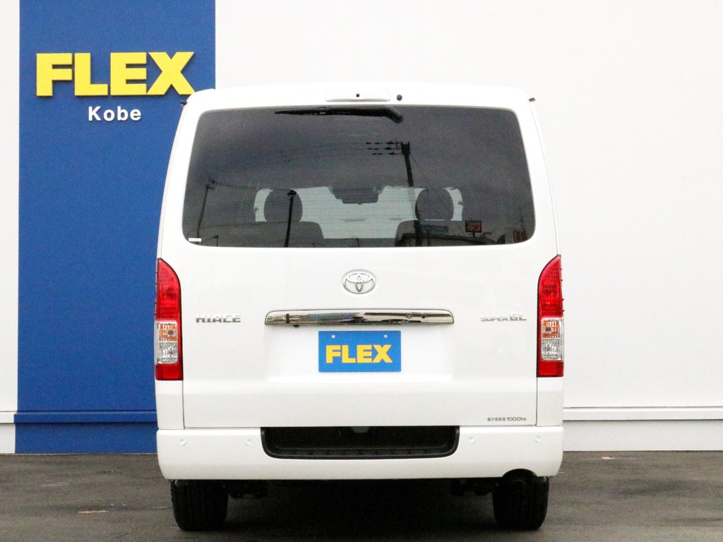 ハイエースをお探しならＦＬＥＸ神戸店へ！　神戸店の展示車両は勿論、全国のＦＬＥＸが保有するハイエースの中から貴方にぴったりの一台をお探し致します！