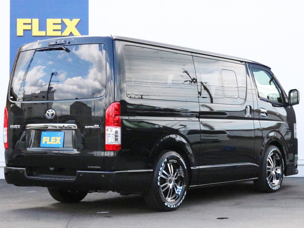 ハイエースの事なら専門店のFLEXハイエース神戸店へ！　新車中古車販売は勿論、経費が使えるリースやローンを使った販売など新たなハイエースライフを始めるお手伝いを致します！