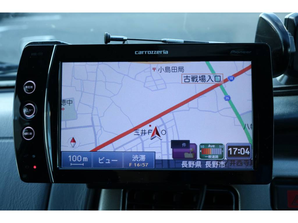 便利なポータブルナビ！シガーからの電源ですので、取り外しも楽々♪