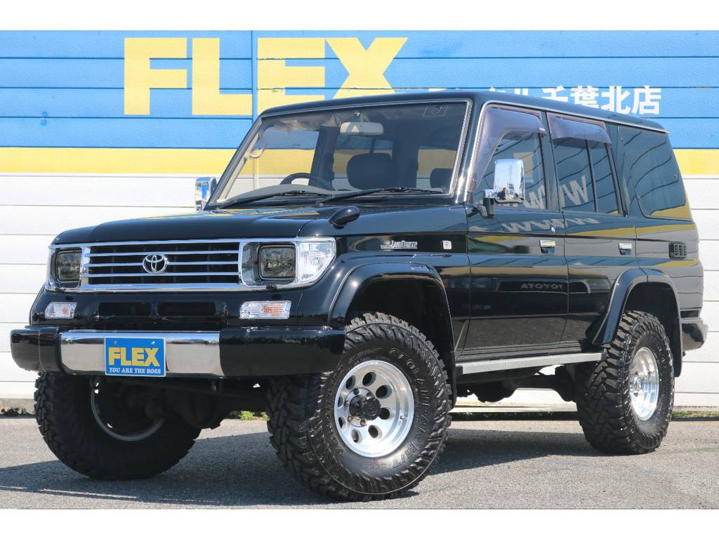 お待たせ致しました☆人気のランクル７８プラドMT車両をベースにカスタムしました☆NEWペイントブラックにレンズ類をリフレッシュしております☆
