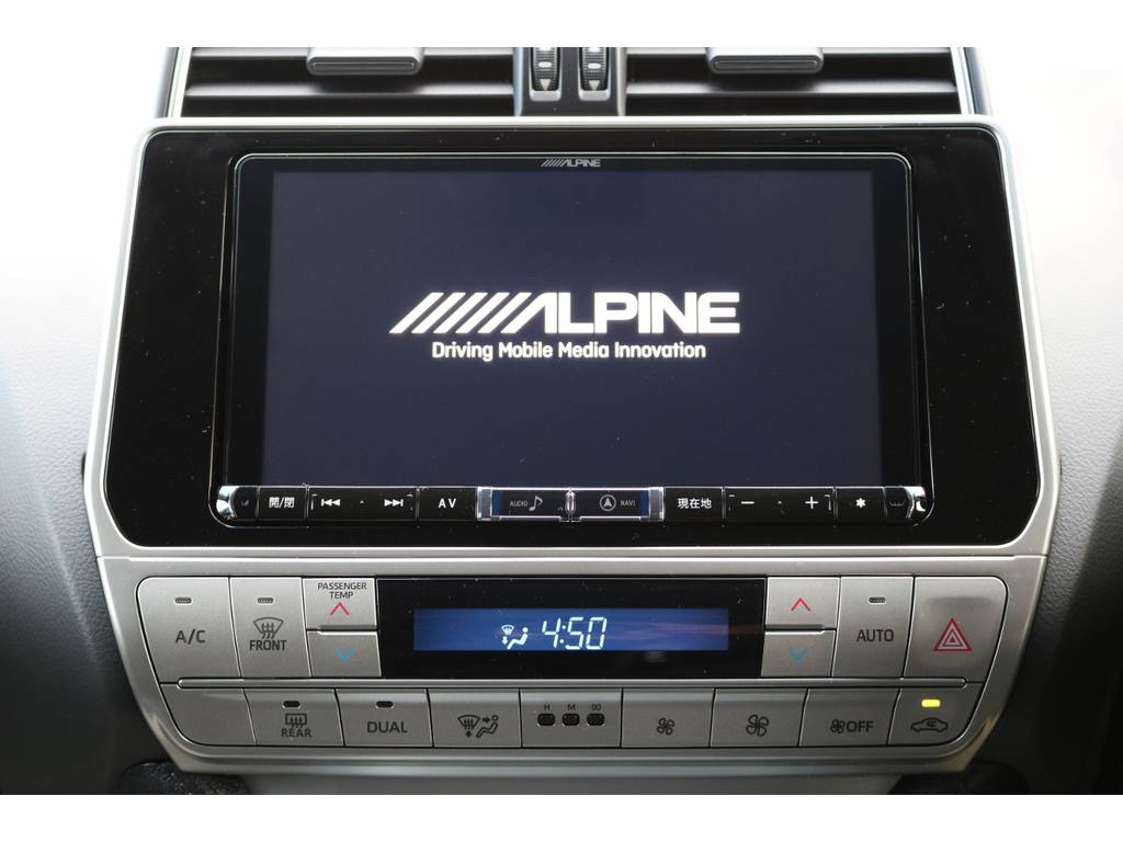 新品９インチＳＤナビＴＶ！フルセグ視聴可能です！