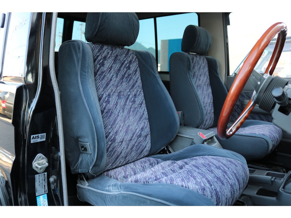 運転席シート！