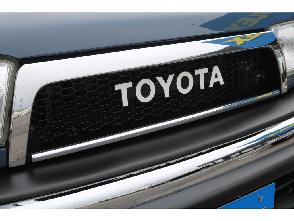 横文字ＴＯＹＯＴＡロゴグリル！