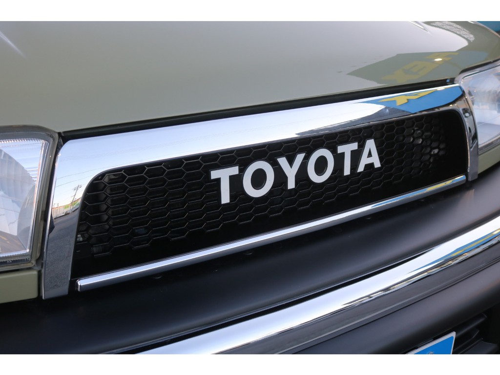 新品グリルに横文字ＴＯＹＯＴＡロゴを装備したワンオフグリル！