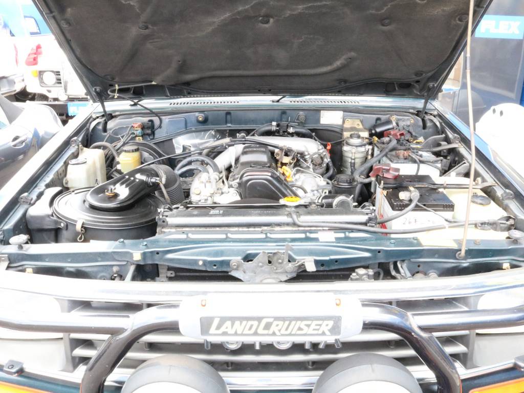 総重量、約２トンを引っ張ってくれる力強い１ＫＺ3.0Ｌエンジン。