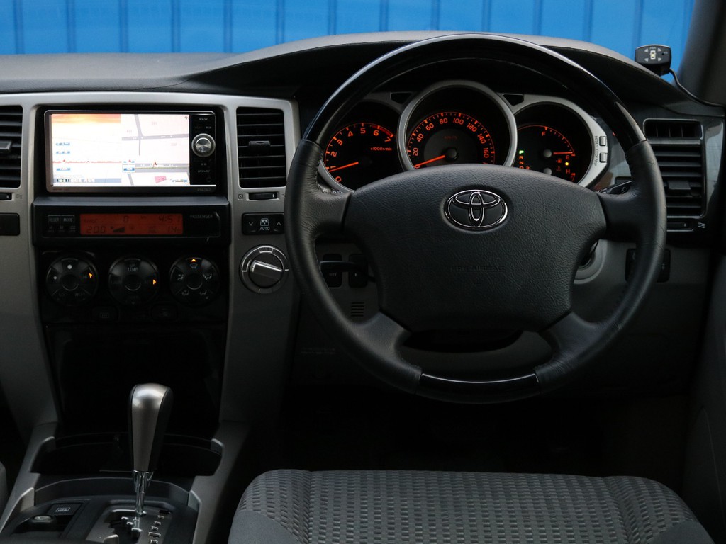 大きくて運転するのが難しそう・・・など思うお客様もいらっしゃると思いますが！実際は目線も高く遠くまで見渡すことも可能ですので、意外と運転がしやすい！とお客様からよく聞きます（笑）
