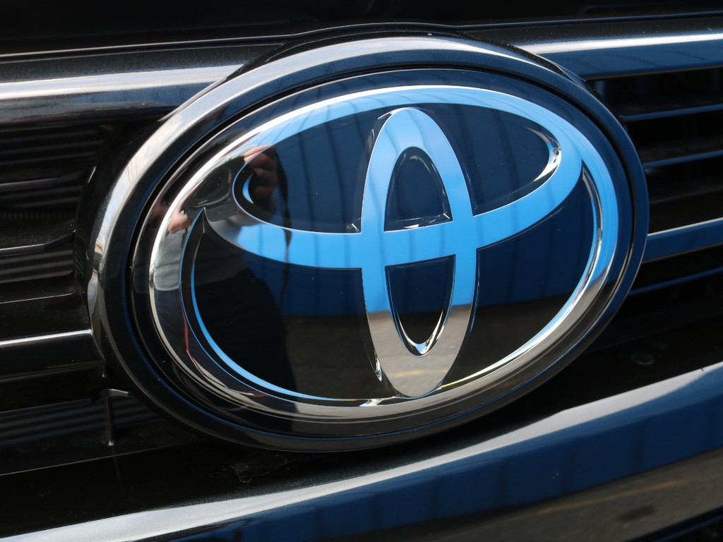 最近のトヨタ車でも多い、ミリ波レーダーも標準装備になります！先行車発信や高速道路での運転支援など、長距離運転でも苦にならずに、目的地まで到着できます♪