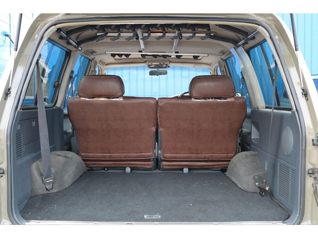 キャンプ道具を沢山積み込みたいですね♪