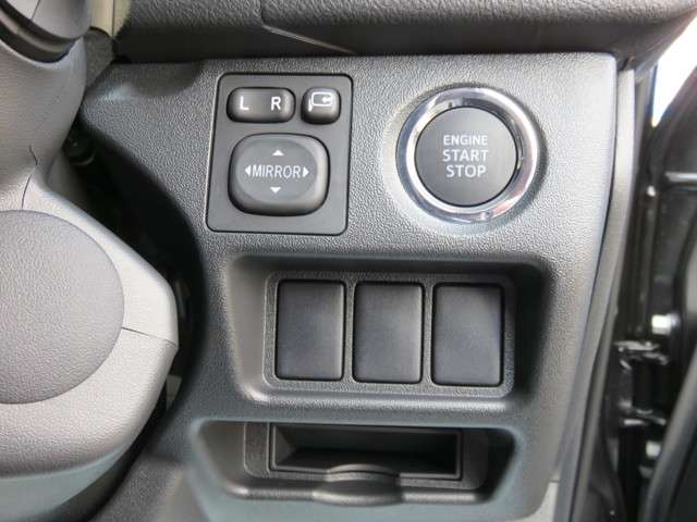 プッシュスタート付き♪あえてのパワースライドドアなし設定車です☆これだけでパワスラありの車」より総額が９５０００円以上お安くなりますヨ♪