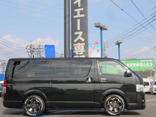 ４６９ｃｍのボディサイズは大きく見えますが、なんとヴォクシーやセレナと同じ長さになります☆