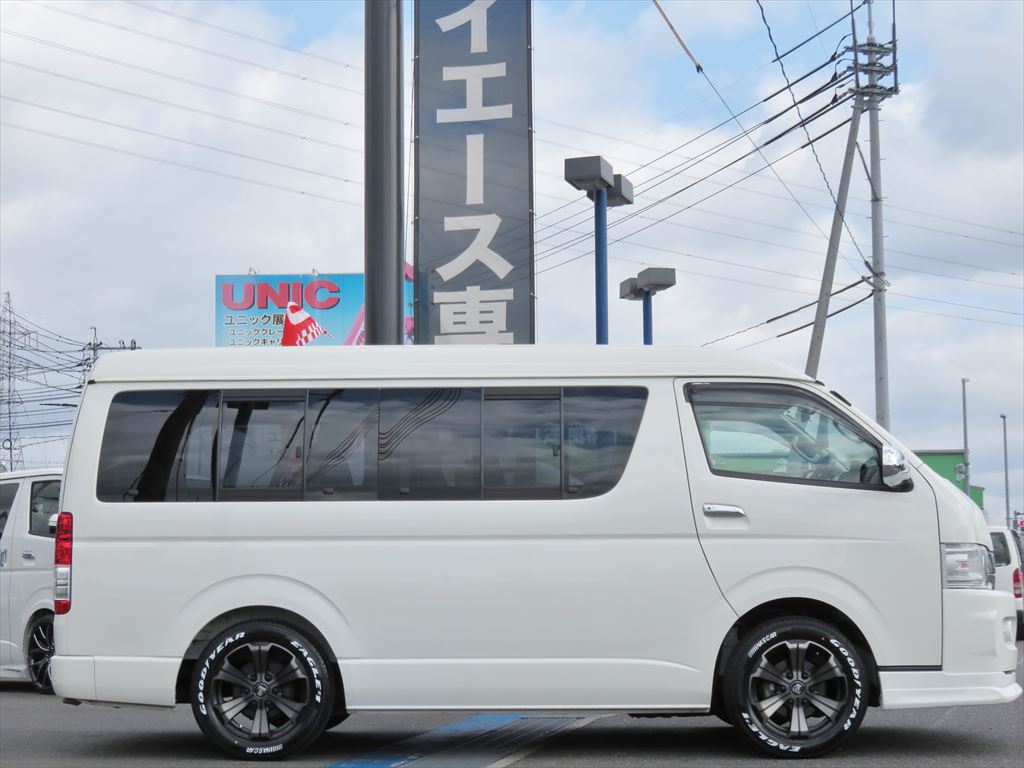 １．５インチローダウン施工済み♪新品の当社オリジナルカラーのアルミホイールも装備☆