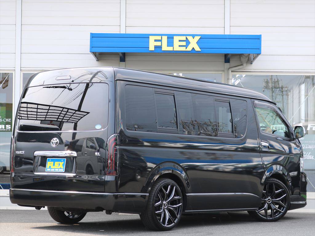 リアビュー♪新品にてスモークの４１５コブラ製ＬＥＤテール＆ハイマウントランプ取付です☆