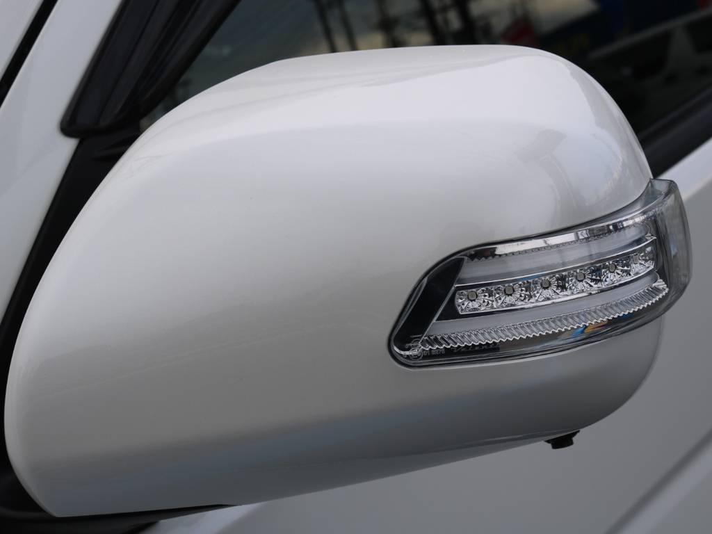 バレンティ　ＬＥＤドアミラーウインカー！