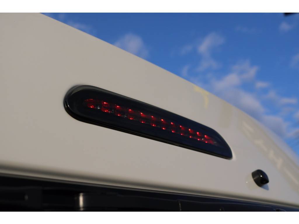 ＬＥＤハイマウントストップランプ！