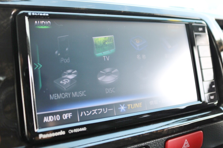 フルセグチューナー完備ナビ！ＣＤ録音機能付き＆ＤＶＤビデオ再生ＯＫ！
