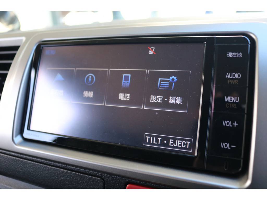 フルセグチューナー完備純正ナビ！