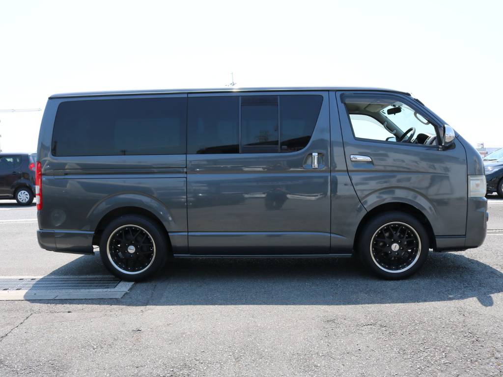 先行ＵＰ！ゴールデンウィーク特選車！マジカルワゴンキット２搭載３列シート８人乗りワゴン登録車！ゴールデンウィーク中は岡山店にて現車展示中です！