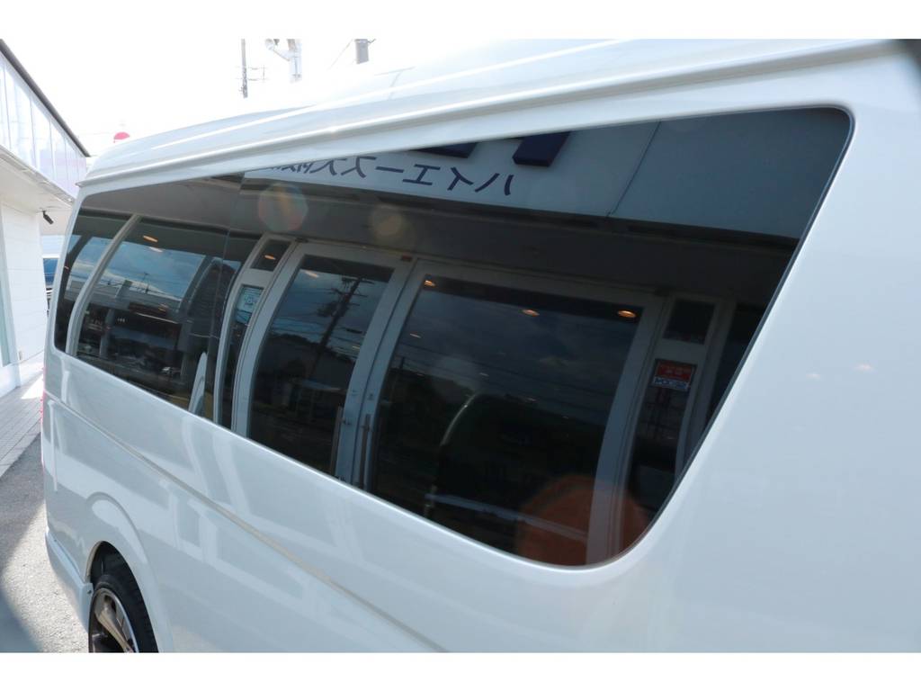 サイドガラス固定式で見た目スッキリ！