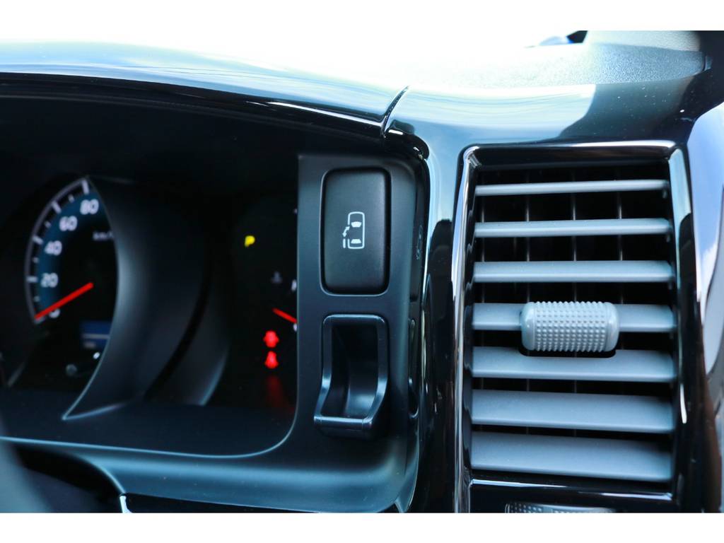 パワースライドドアも完備です！