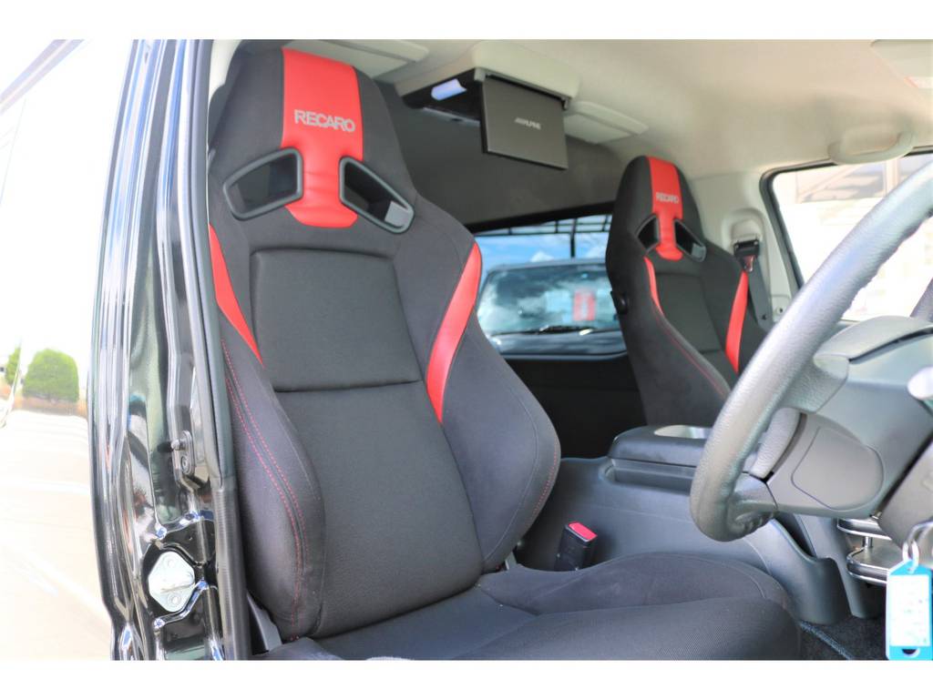【運転席シート】なんと☆ＲＥＣＡＲＯ製セミバケットシート装備済♪スウェード＆レザー張りの上級モデル☆