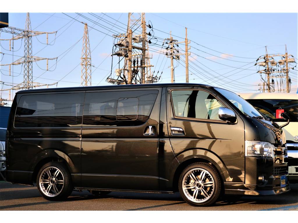 お客様からのご要望の多いパーツを厳選してお取付した当店オリジナルのカスタムコンプリート車両です♪♪このままでも十分お乗り頂けますし、追加でのカスタムも大歓迎☆まずはお気軽にお問合せ下さいませ♪