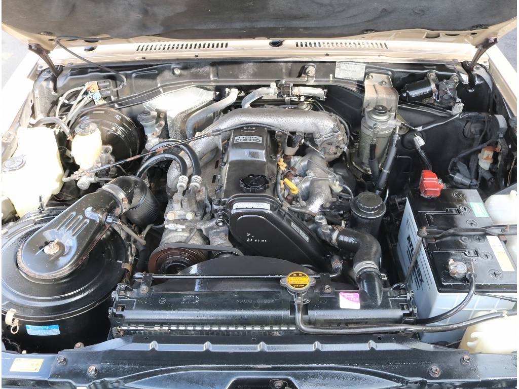 ３．０Lディーゼルターボエンジン、耐久性に優れ末永くお乗り頂く事が可能です♪