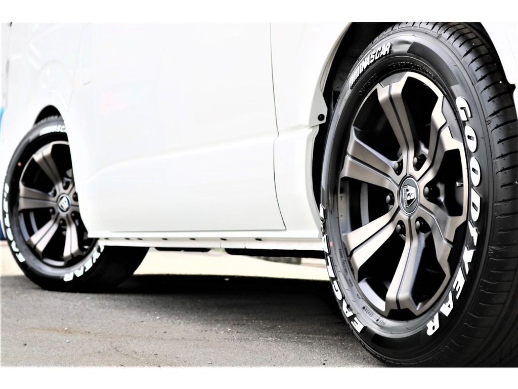 ＧＯＯＤＹＥＡＲ１７インチナスカータイヤ♪