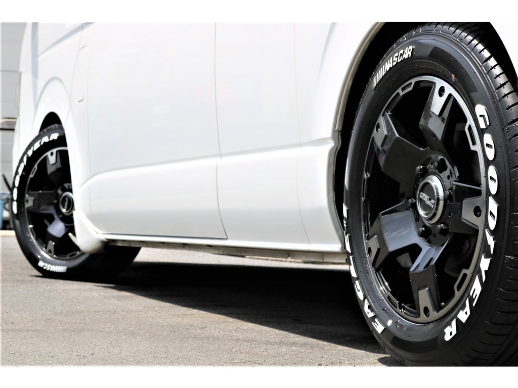 ＧＯＯＤＹＥＡＲ１７インチナスカータイヤ♪