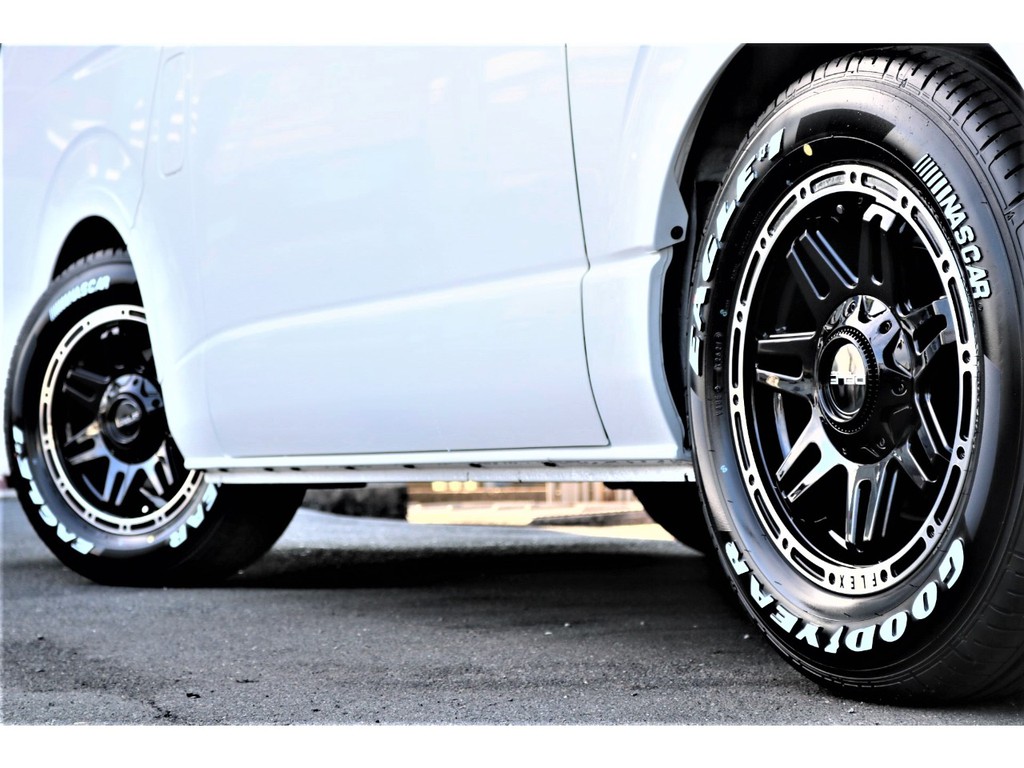 ＧＯＯＤＹＥＡＲ１６インチナスカータイヤ♪