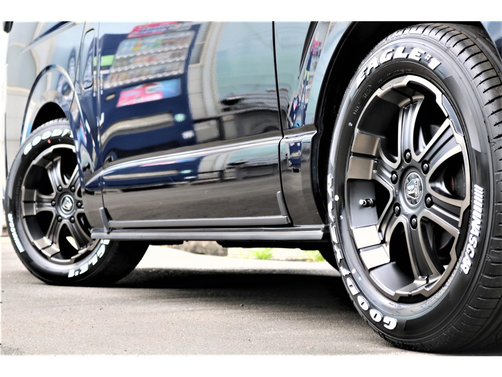 ＧＯＯＤＹＥＡＲ１７インチナスカータイヤ♪