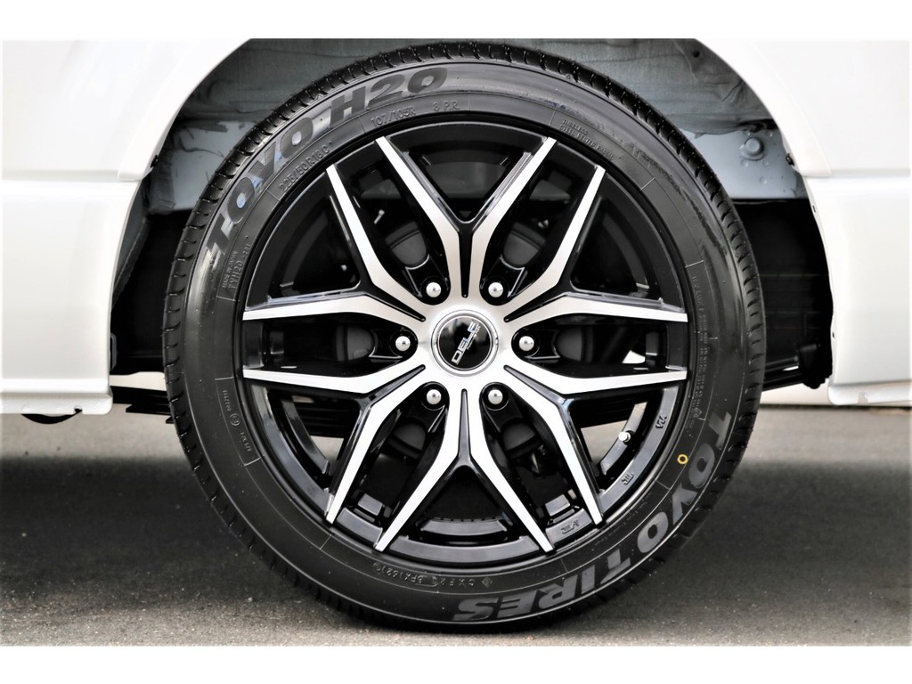 ＤＥＬＦ１８インチアルミホイール×ＴＯＹＯ１８インチＨ２０タイヤ♪