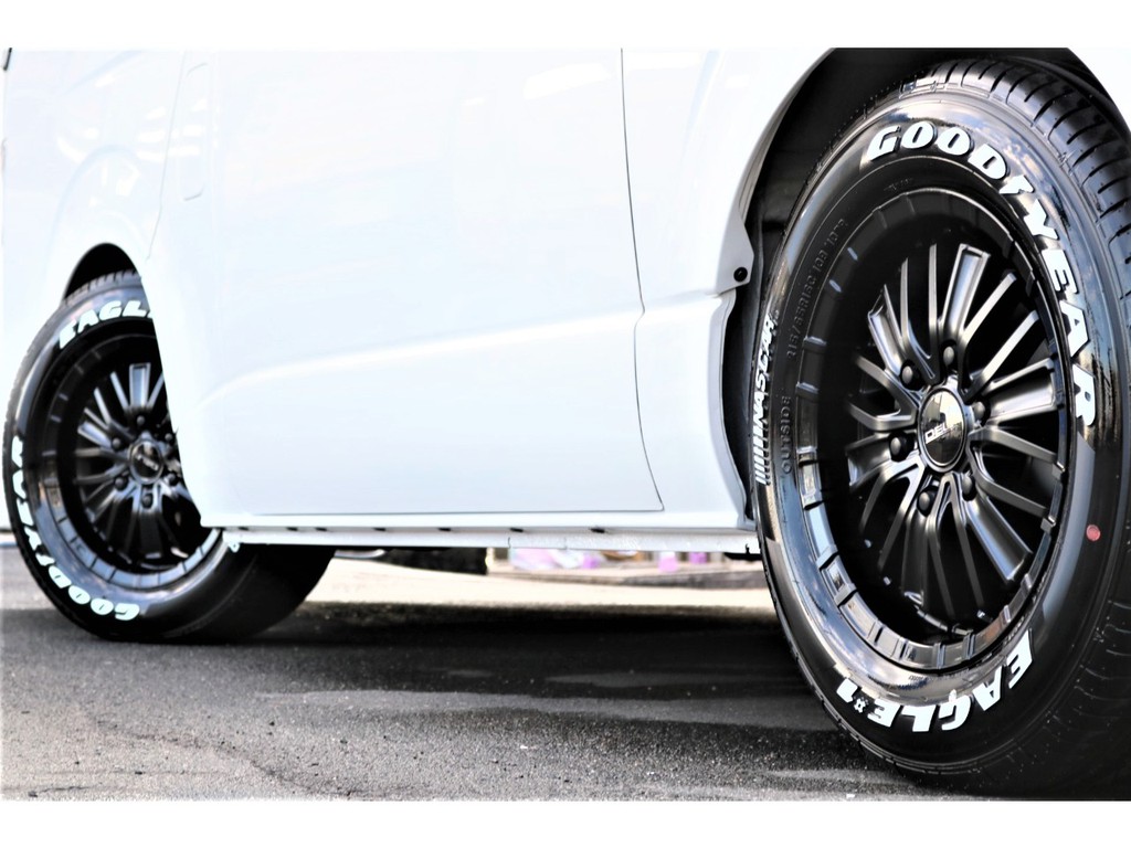ＧＯＯＤＹＥＡＲ１６インチナスカータイヤ♪