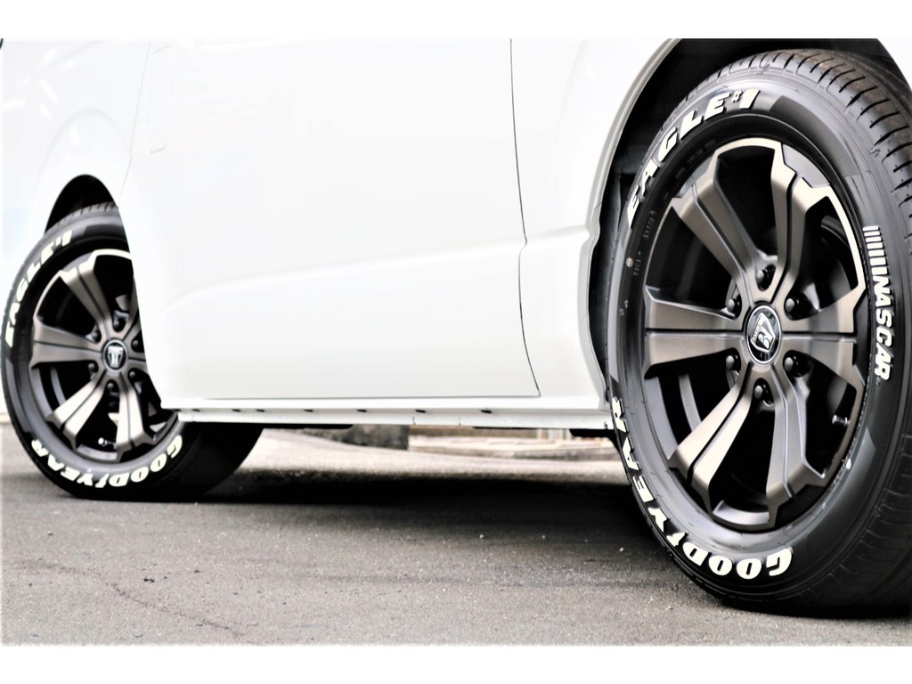ＧＯＯＤＹＥＡＲ１７インチナスカータイヤ♪