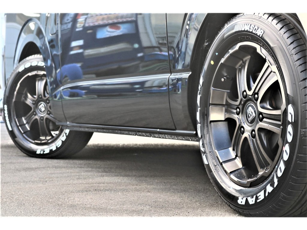 ＧＯＯＤＹＥＡＲ１７インチナスカータイヤ♪