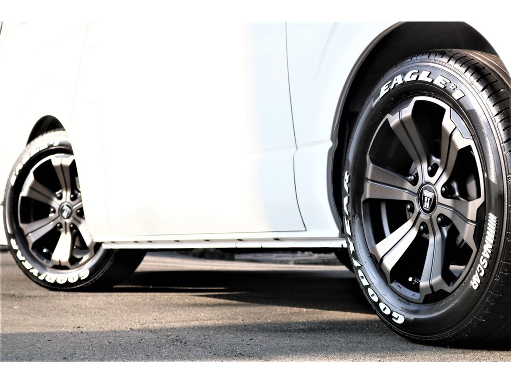 ＧＯＯＤＹＥＡＲ１７インチナスカータイヤ♪