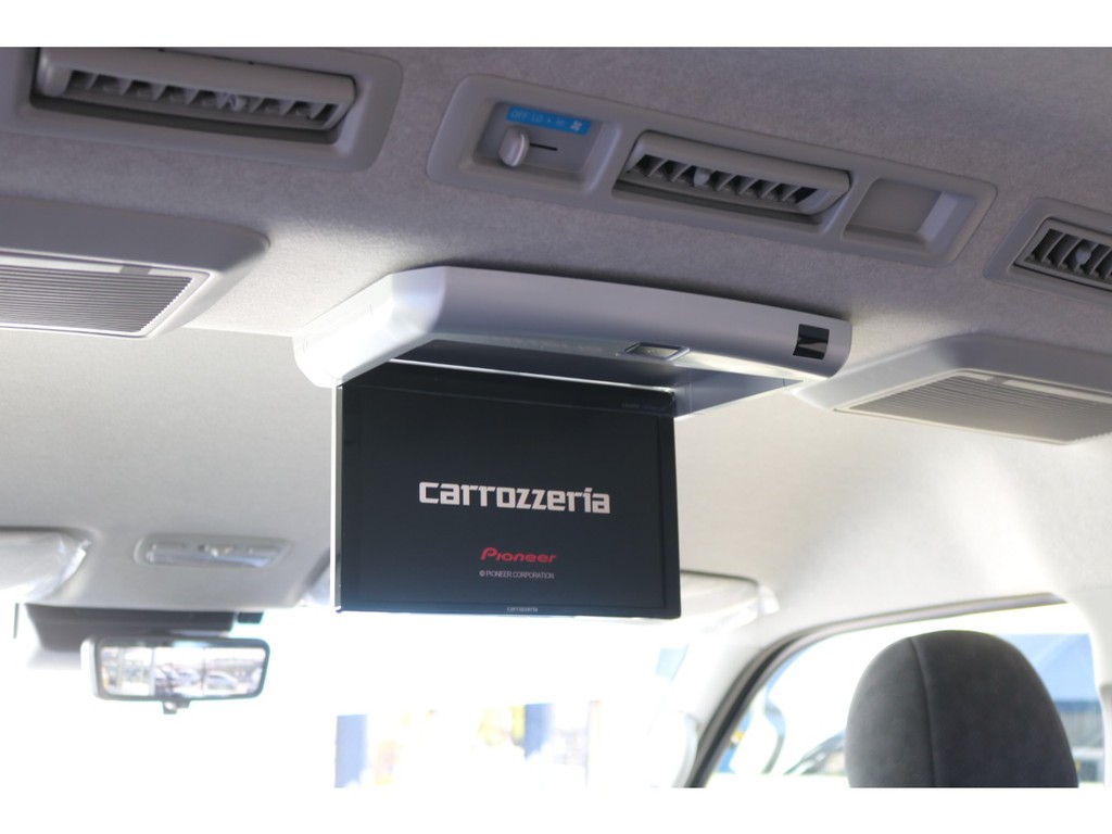 ＰＩＯＮＥＥＲ１０インチフリップダウンモニター♪