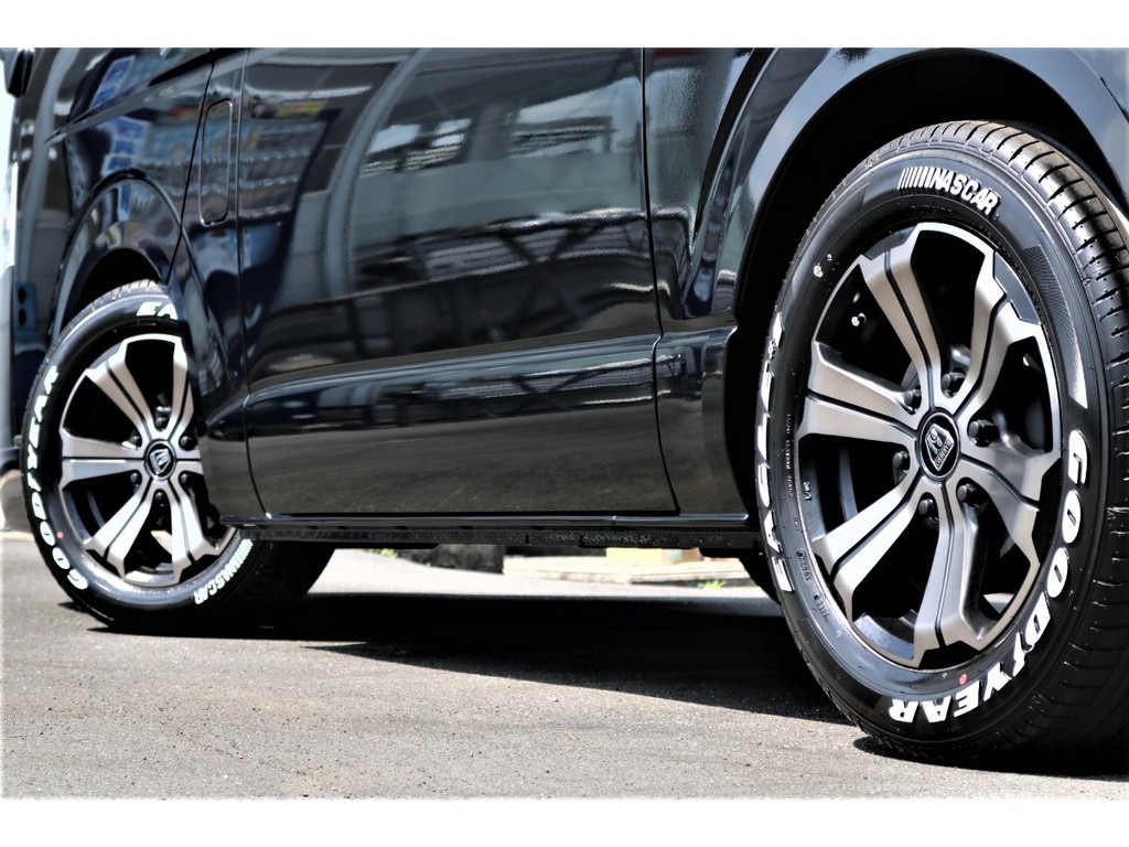 ＧＯＯＤＹＥＡＲ１７インチナスカータイヤ♪