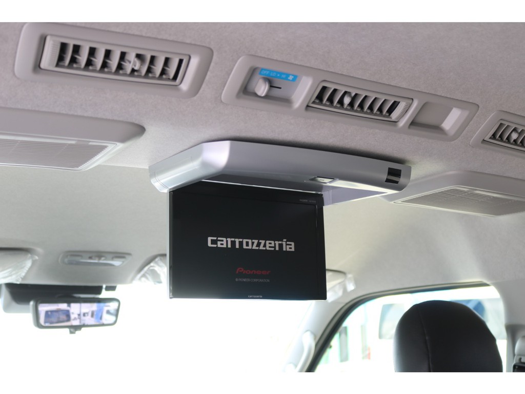 ＰＩＯＮＥＥＲ１０インチフリップダウンモニター♪