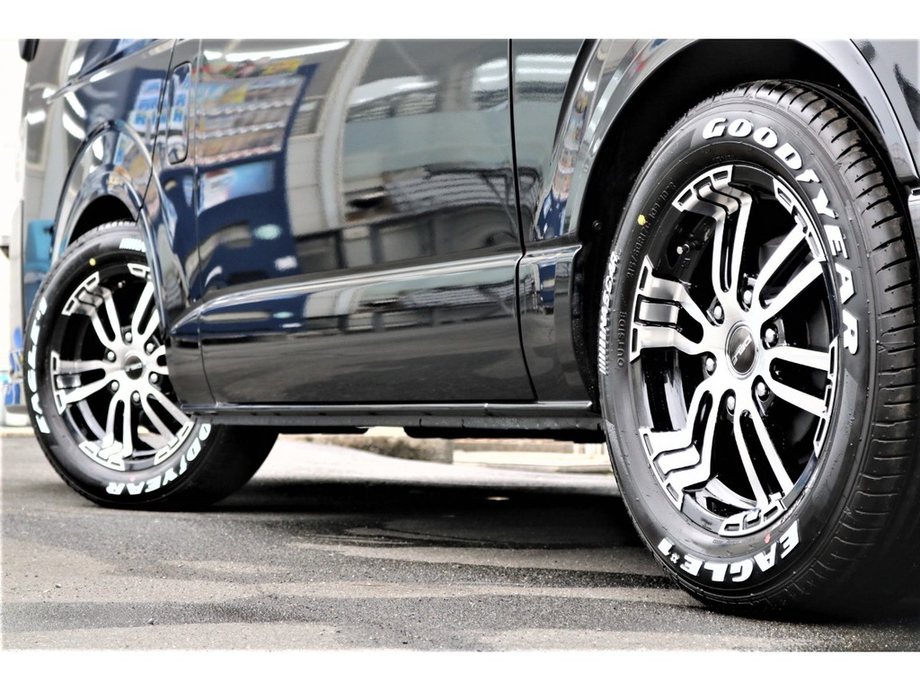 ＧＯＯＤＹＥＡＲ１７インチナスカータイヤ♪