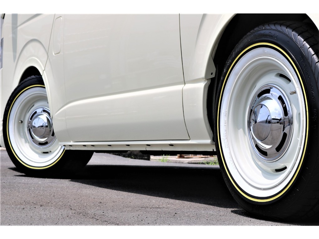 クラシックオーバル１６インチホワイトリボンタイヤ♪