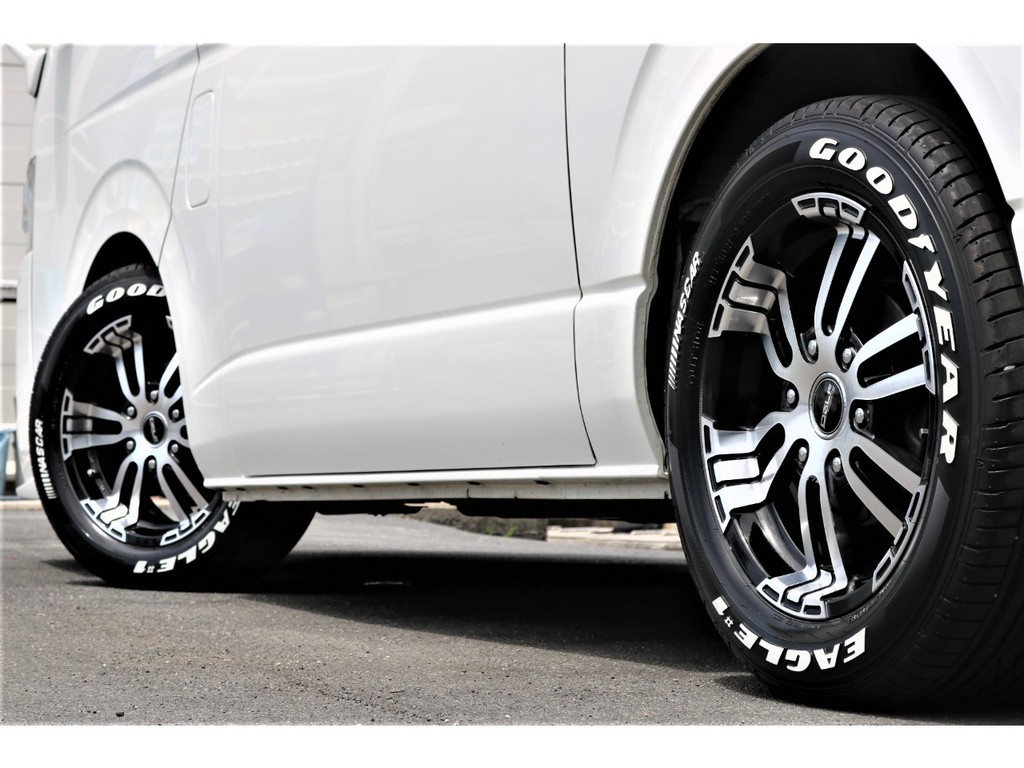 ＧＯＯＤＹＥＡＲ１７インチナスカータイヤ♪